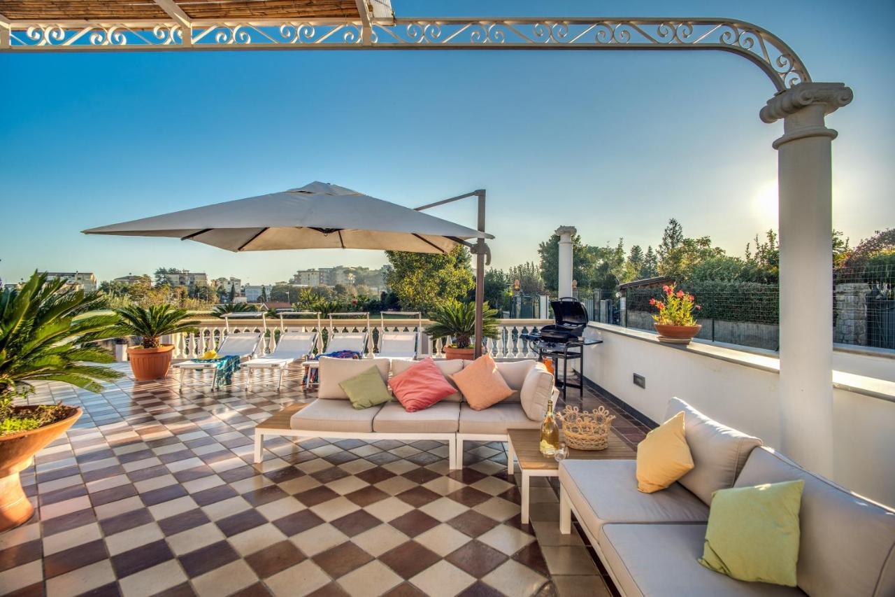 Villa Francesca - Private Pool ซอร์เรนโต ภายนอก รูปภาพ
